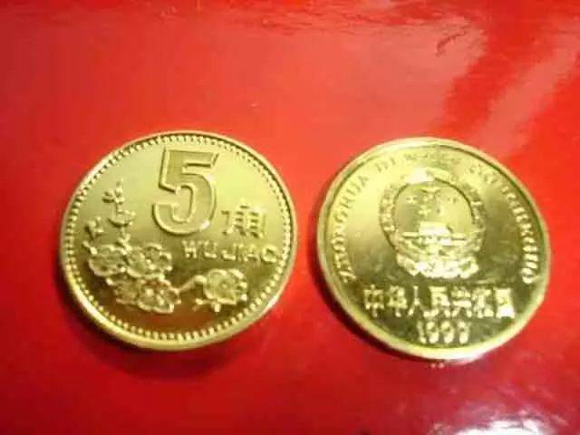小心<strong></p>
<p>币界</strong>！你收藏的梅花套币可能是水洗币！