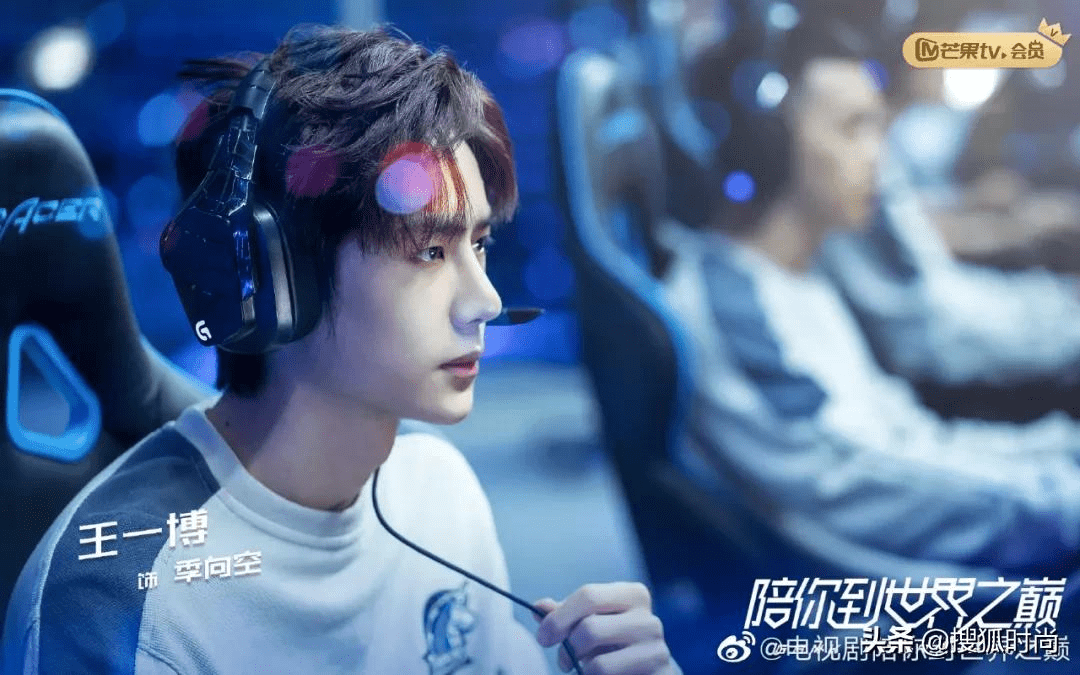 杨幂一顿操作猛如虎<strong></p>
<p>1COIN</strong>？原来明星私底下竟都这么会玩
