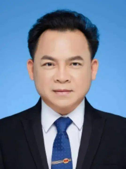卸任市委书记3天后<strong></p>
<p>UP平台</strong>，55岁的他任省政府党组成员！