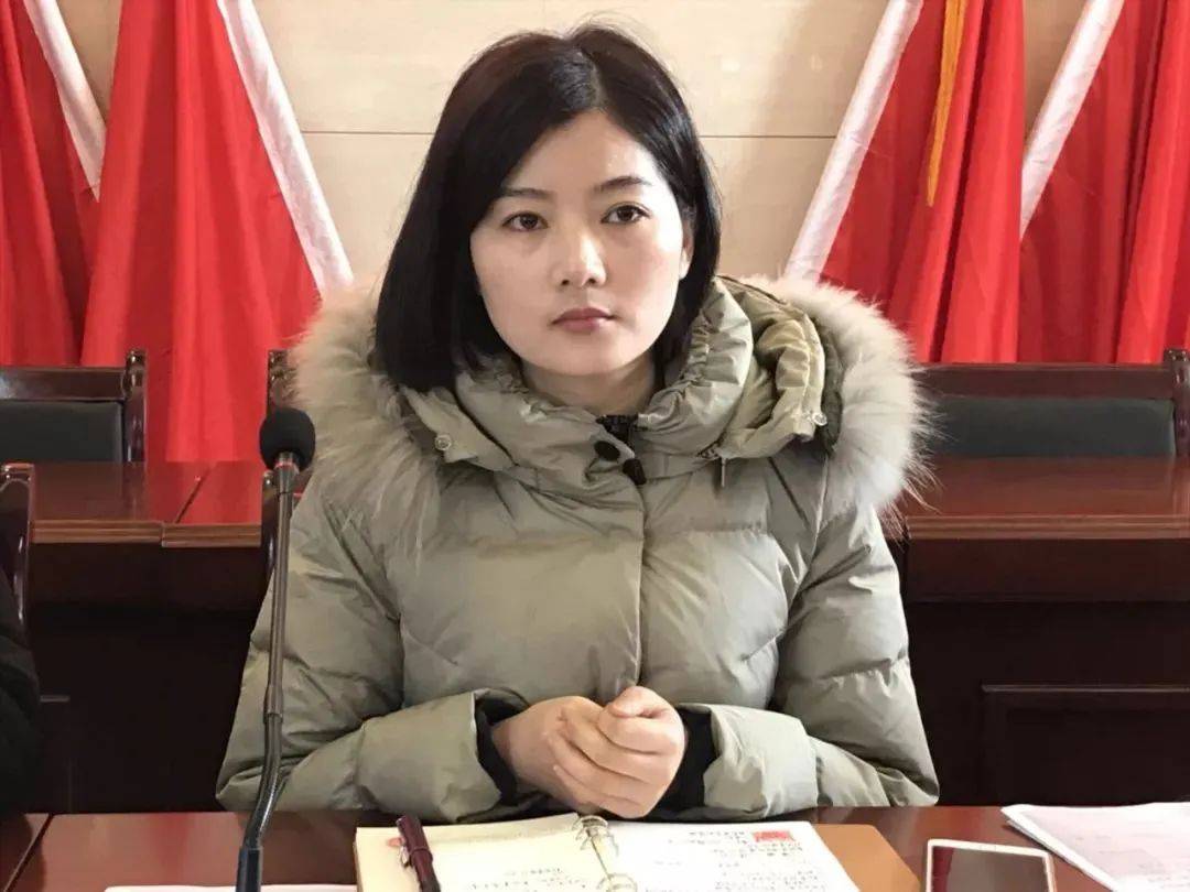 李佩霞<strong></p>
<p>炒原油交易平台</strong>，今日受审！