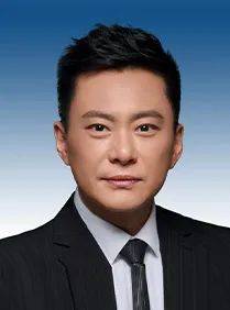 王斑<strong></p>
<p>炒币平台</strong>，履新职