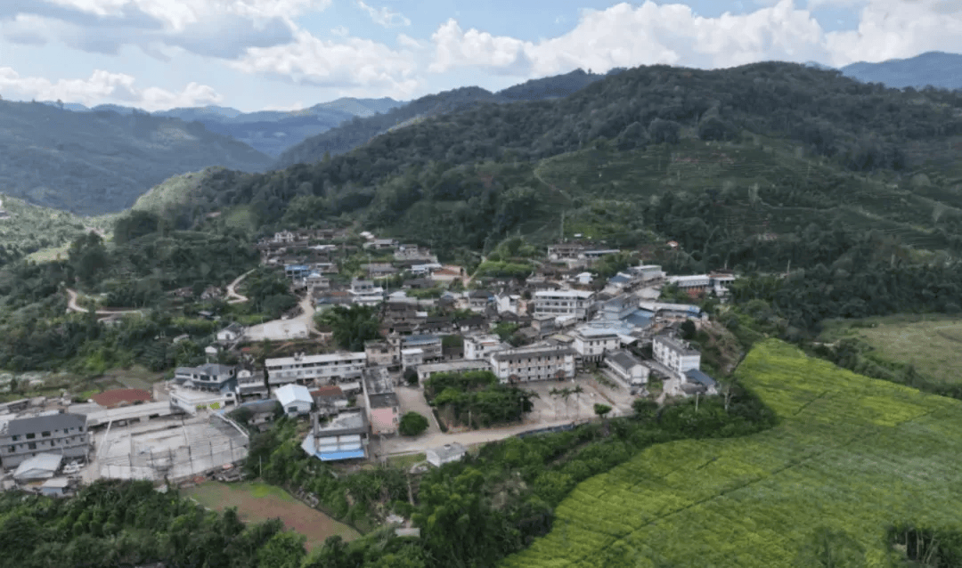个人买地建房<strong></p>
<p>交易mm平台</strong>，70年产权可转让，在这个城市实现了！最便宜的地块58.5万元，比买房更划算？