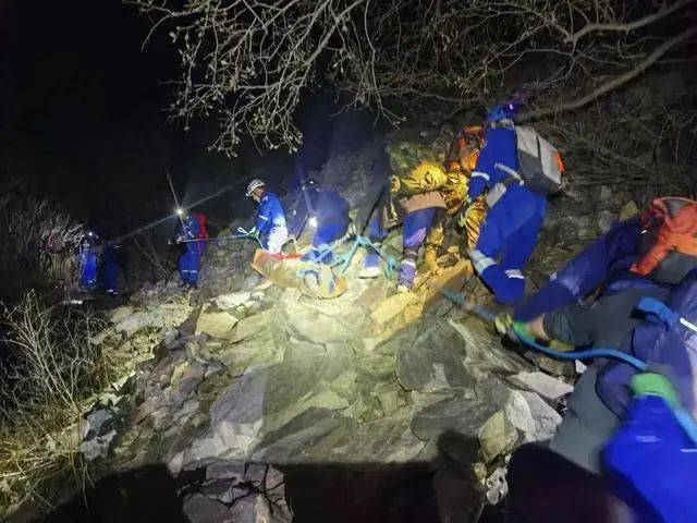 野外参加亲子活动突然倒地身亡<strong></p>
<p>币币通交易平台</strong>！孩子：以为爸爸只是睡着了
