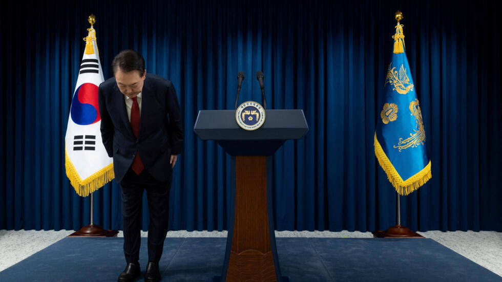黄载皓：韩国当下政局动荡<strong></p>
<p>中币网交易平台合法吗</strong>，罪在个人，而非“青瓦台风水”