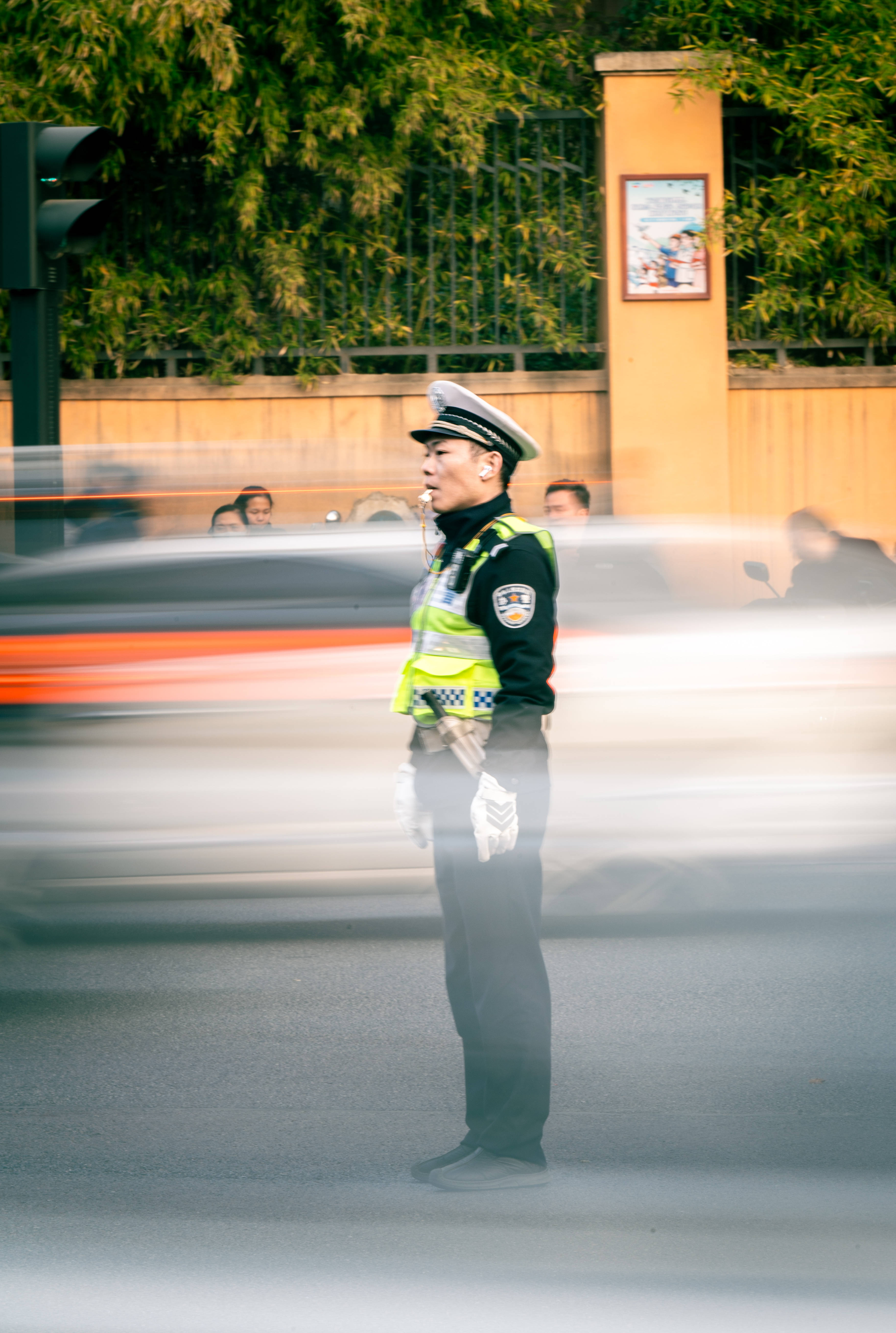 “原来你这么棒啊！”长沙协警执完勤被妻子宠溺“摸脸杀”<strong></p>
<p>安币交易平台</strong>，摄影师拍下幸福一刻