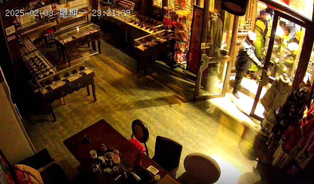 大同官方核查“店铺被撬锁开灯”事件<strong></p>
<p>数字加密货币交易平台</strong>，律师：撬锁入室涉嫌违法，且滥用行政权力