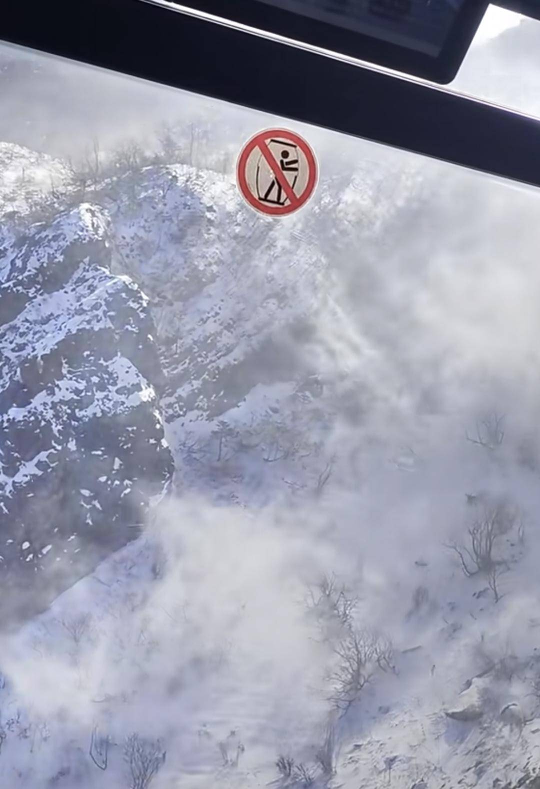 有游客被困玉龙雪山山顶<strong></p>
<p>数字加密货币交易平台</strong>？景区回应：现在是雪山风季 已实行限流