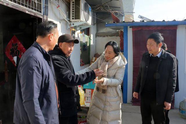 “会”声绘色丨专访周口市人大代表薛华杰：多管齐下 为 “少年的<strong></p>
<p>三大交易平台</strong>他” 撑起保护伞