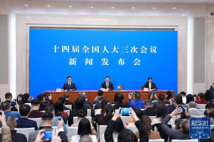 人大首场发布会<strong></p>
<p>平台交易</strong>，娄勤俭90分钟回答了这些热点