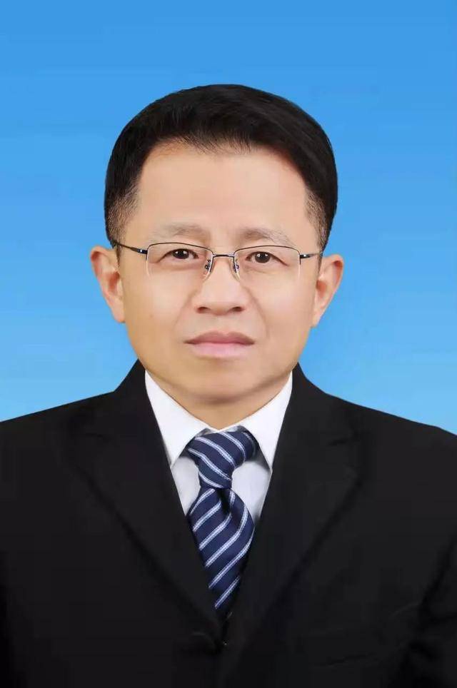 全国两会闭幕后第一天<strong></p>
<p>交易所平台</strong>，他落马