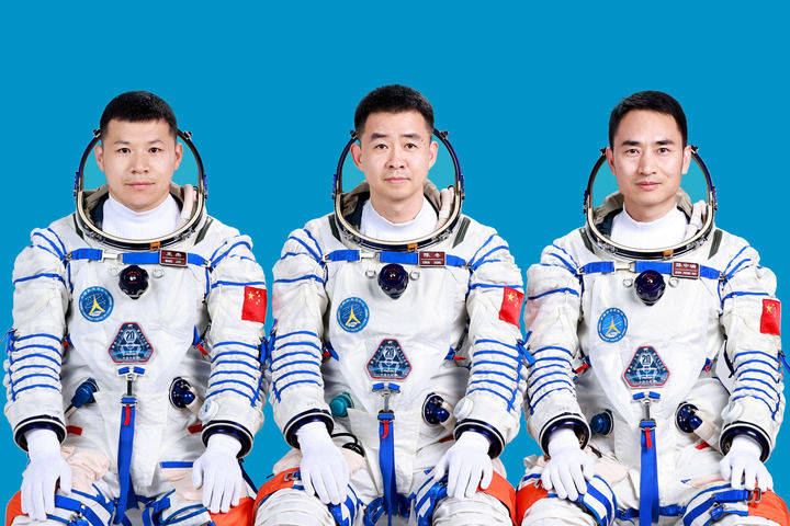 神二十乘组简历来了！有航天员三入太空<strong></p>
<p>exx交易平台怎么样</strong>，还有一位神秘“乘客”