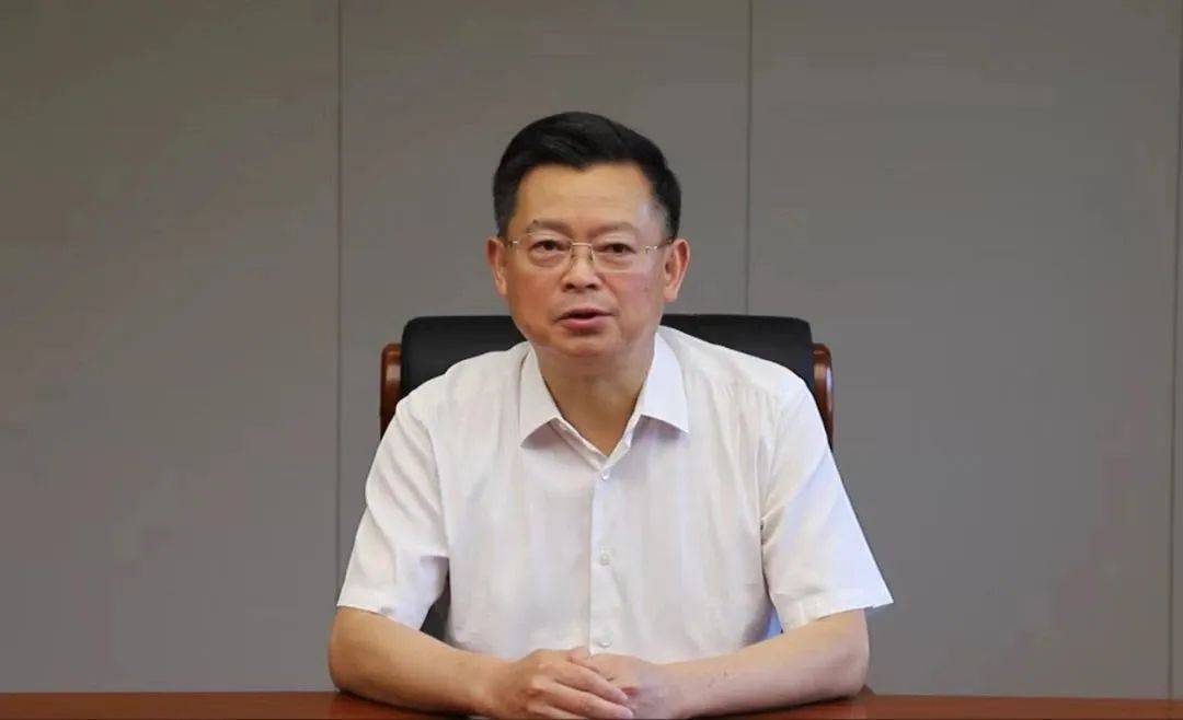 国家国防科工局原副局长张建华投案<strong></p>
<p>otc交易平台</strong>，今年已有24名中管干部落马