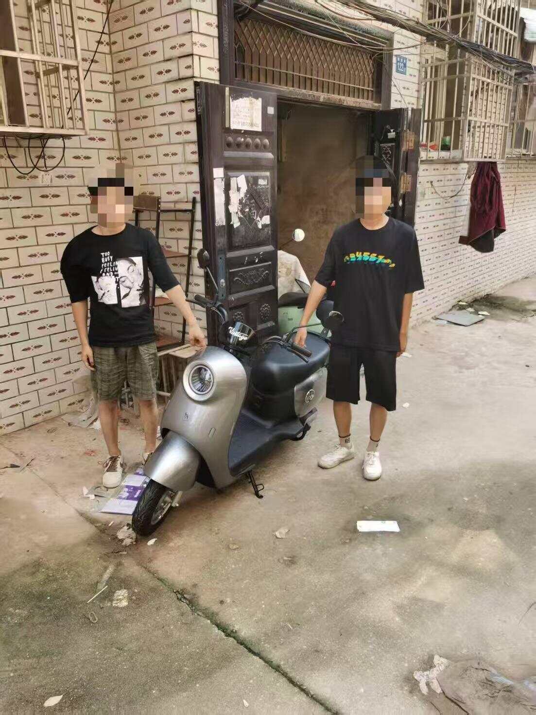电瓶车被盗<strong></p>
<p>元币</strong>，报警人笔录还没做完，嫌疑人已被人赃并获