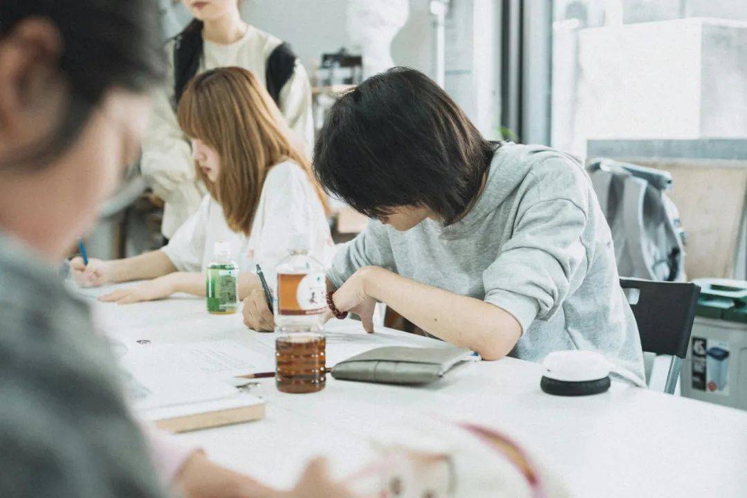 在日本<strong></p>
<p>猎币网</strong>，不婚先从普通人开始