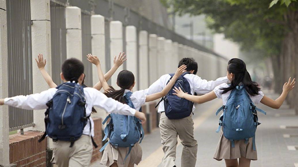 多地将从今秋起试行中小学“春秋假”<strong></p>
<p>酷币网</strong>，湖北恩施明确春季和秋季学期放假均不少于1周