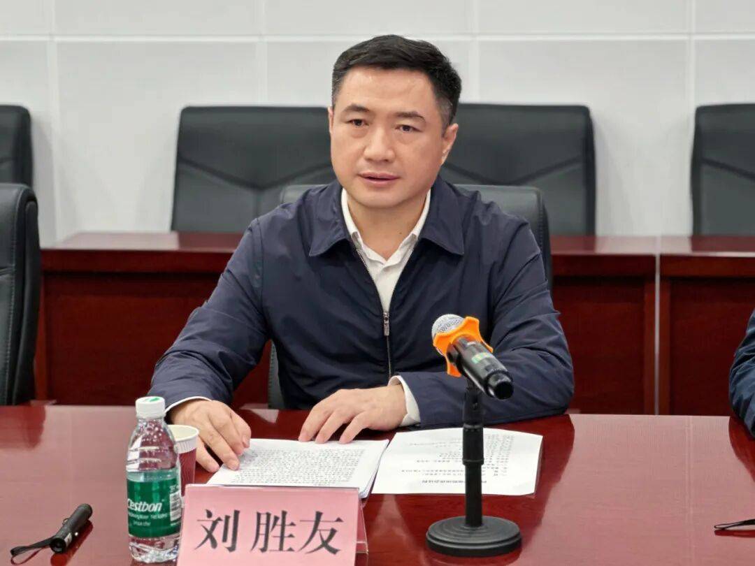 广西北部湾港集团董事长刘胜友出任柳州市委副书记<strong></p>
<p>九币</strong>，提名为市长候选人