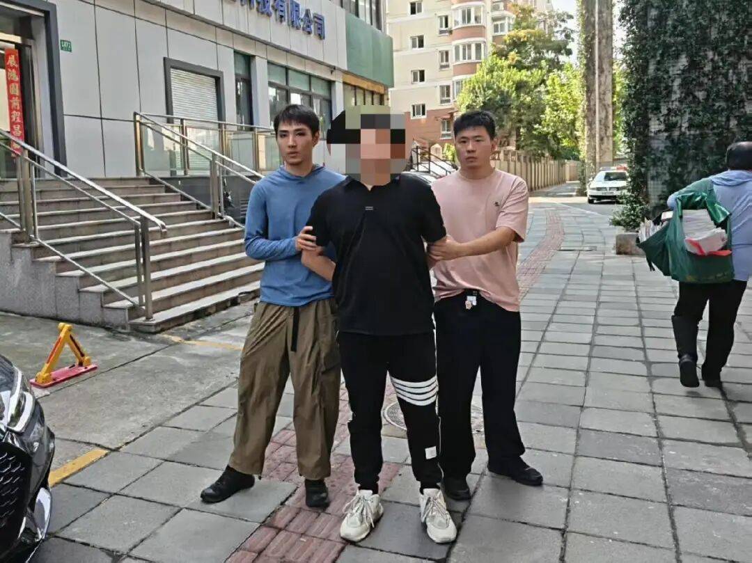 “我的微信名不叫这个<strong></p>
<p>法币100</strong>，太恶心了吧”！上海一对房东房客，被中介做局了