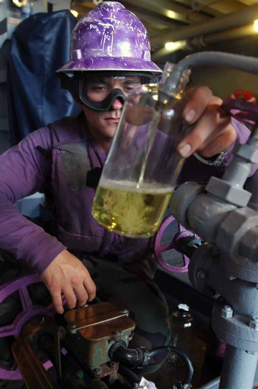 美海军在南海连摔两架飞机<strong></p>
<p>币对</strong>,因电磁攻击?中国军号发文