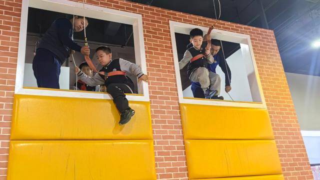 “泉民消防<strong></p>
<p>币对</strong>,生命至上”山东师范大学附属小学2024级7班雏鹰小队活动举行