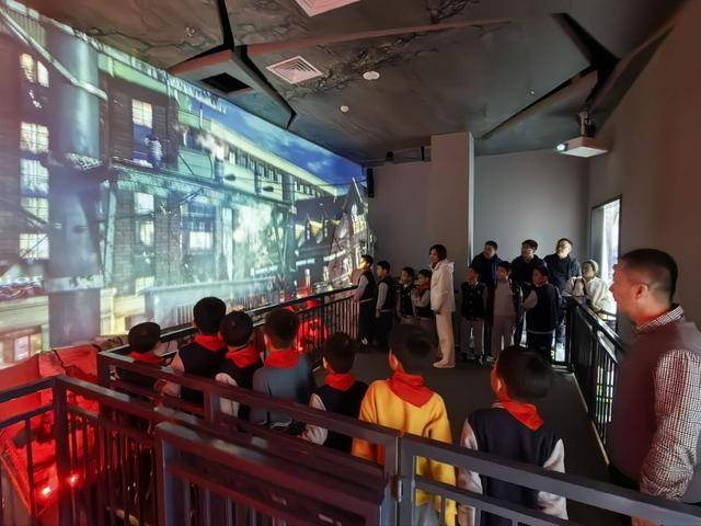 “泉民消防<strong></p>
<p>币对</strong>,生命至上”山东师范大学附属小学2024级7班雏鹰小队活动举行