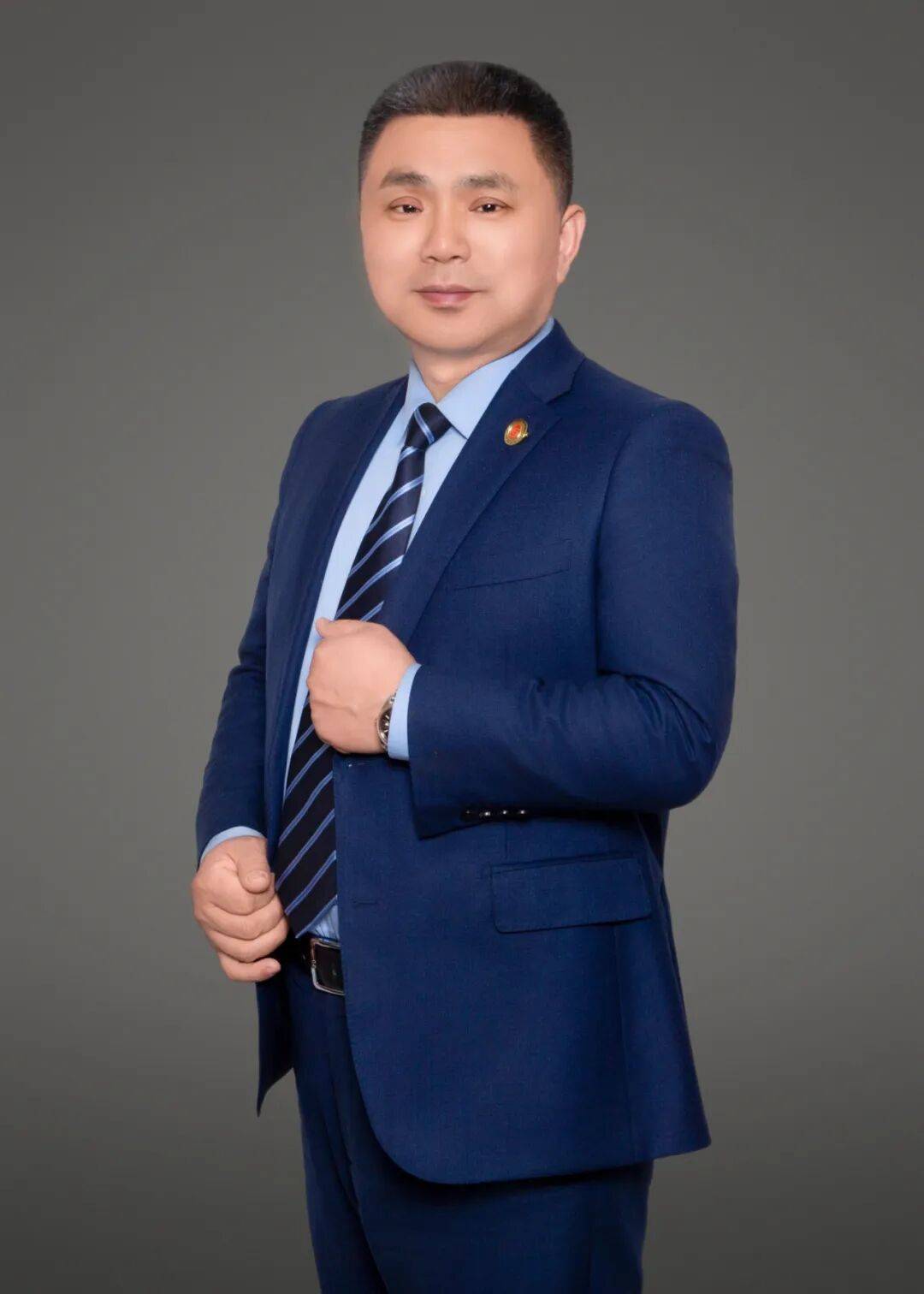 二姐夫帮忙装修房子<strong></p>
<p>客币</strong>,铺瓷砖后卷走3万多装修款,这是违约还是诈骗?