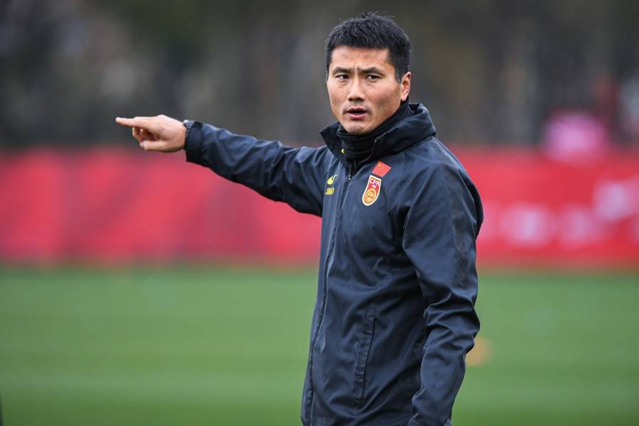 全球选聘四个月<strong></p>
<p>客币</strong>,招来只有一年执教经历的本土教练,国足新帅竟是邵佳一