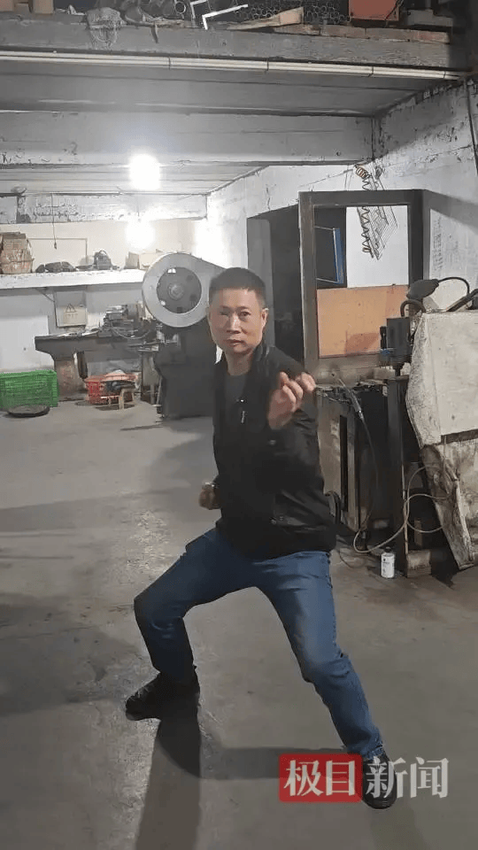 “传家锅”工厂账号粉丝已超260万<strong></p>
<p>淘币网</strong>,对话锅厂负责人傅家兄弟:30年老锅依然能用,证明当年造锅选择是对的