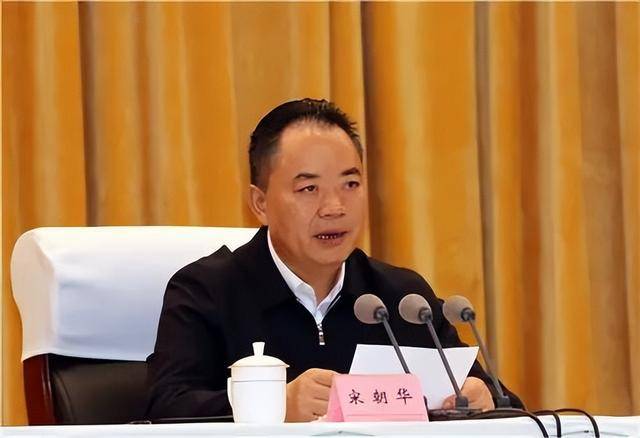 中央候补委员方红卫任上落马!上周<strong></p>
<p>币根网</strong>,中央批准开除3“虎”党籍