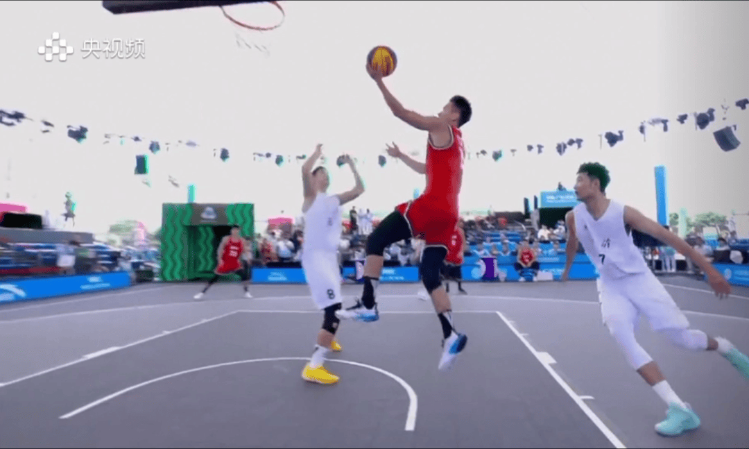 全运会男子三人篮球赛<strong></p>
<p>芬币</strong>,陈国豪、周泽源代表广东队出战,战胜江苏队取得开门红!