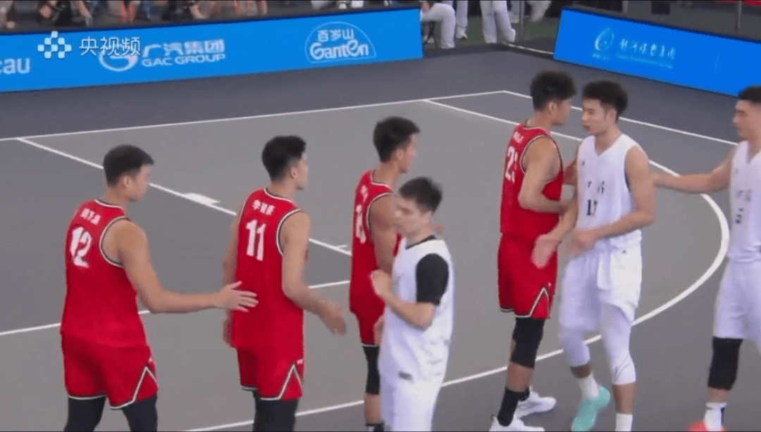 全运会男子三人篮球赛<strong></p>
<p>芬币</strong>,陈国豪、周泽源代表广东队出战,战胜江苏队取得开门红!