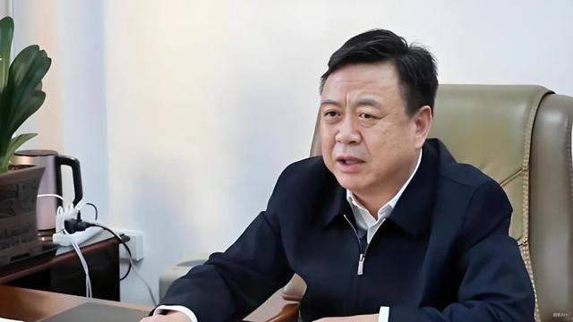 乌鲁木齐市委副书记马志军任上被查<strong></p>
<p>芬币</strong>，老领导上个月“落马”