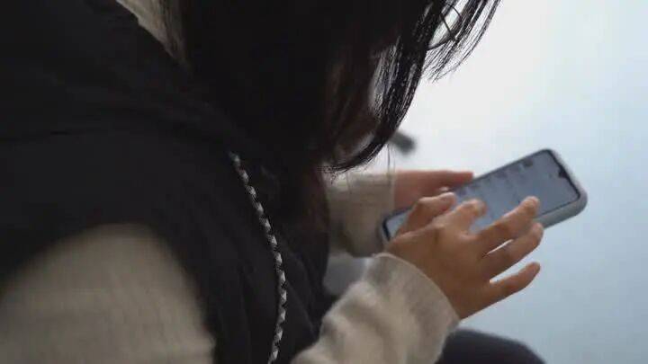 扬州一女子刷短视频惹祸:偷偷去银行取了6万现金<strong></p>
<p>虚拟币买就跌</strong>,结果……