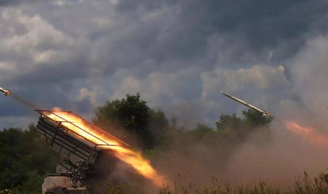 乌克兰拒绝“割地”<strong></p>
<p>hkh虚拟币</strong>，特朗普计划开一个新条件换普京停火