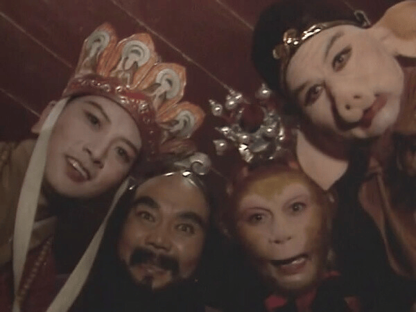 “50块帆布包配3000块包挂”<strong></p>
<p>银联币虚拟币</strong>，时髦年轻人背半个身家出门