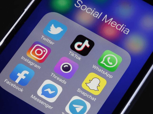 美计划要求免签入境外国游客披露社交媒体记录,包括英法日等国家