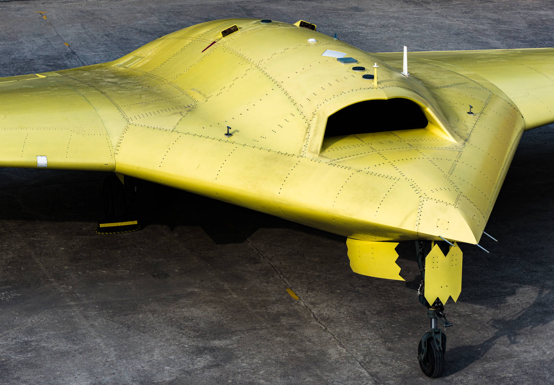 多张高清大图<strong></p>
<p>虚拟币BKI</strong>!新型高空高速长航时无人机彩虹-7近日成功首飞