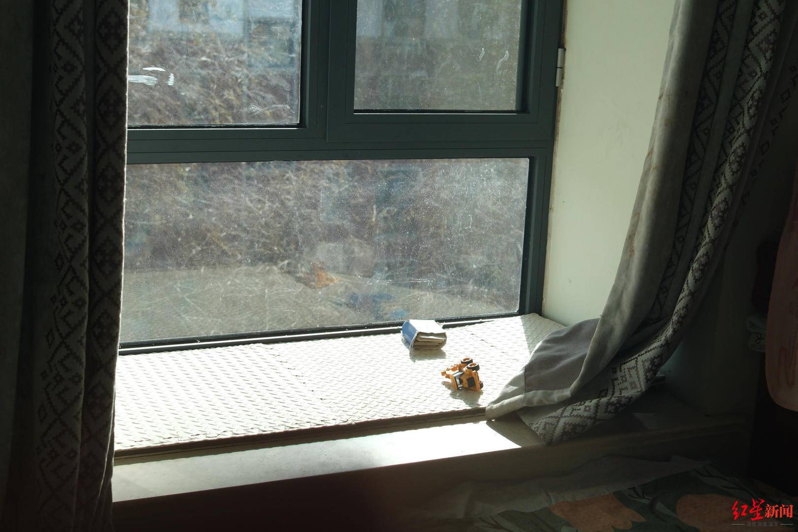 8岁自闭症男童苍山走失后身亡 深陷漩涡的父母:<strong></p>
<p>虚拟币BKI</strong>我们全家都在用爱托举这个孩子丨2025未完待续