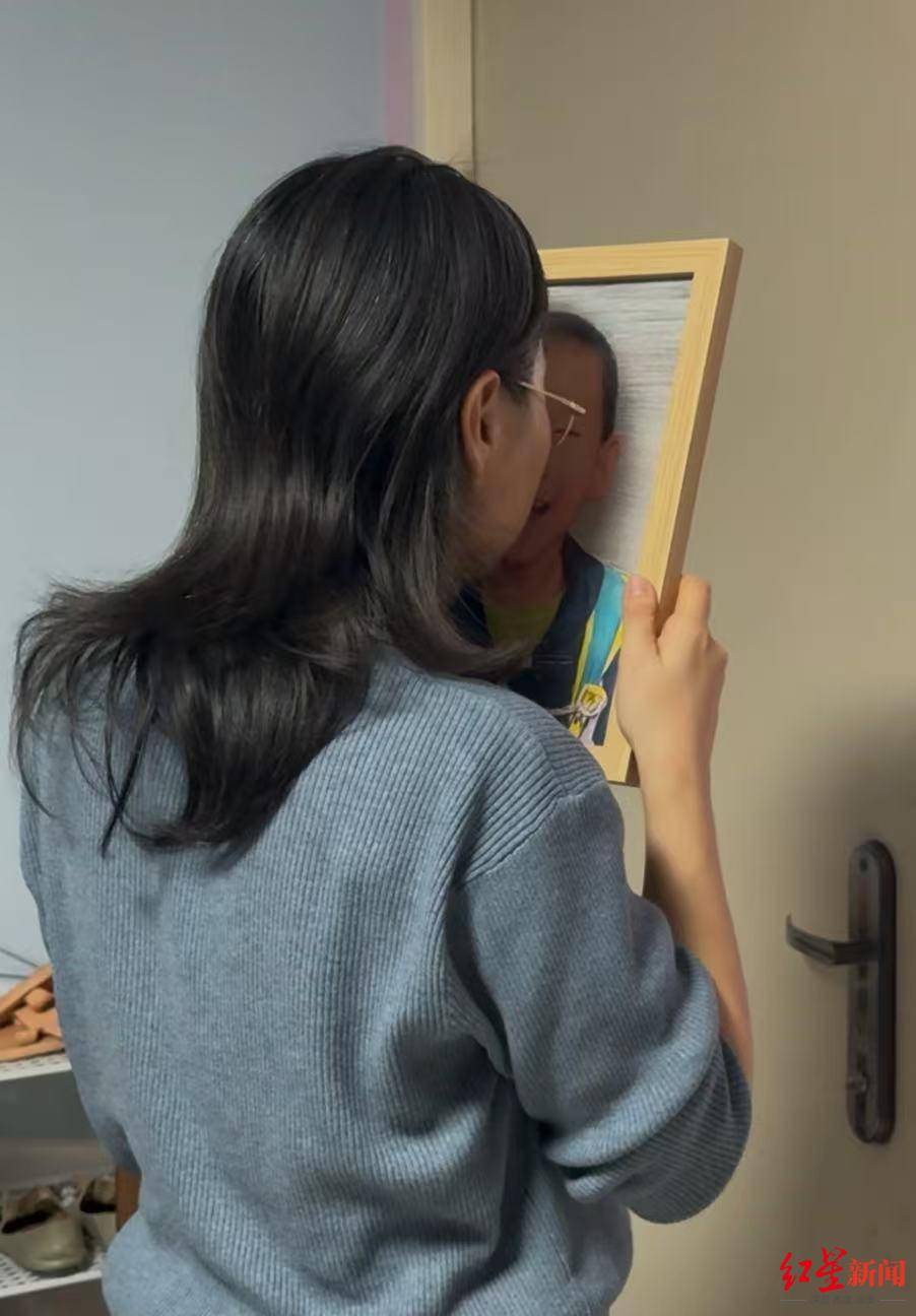 8岁自闭症男童苍山走失后身亡 深陷漩涡的父母:<strong></p>
<p>虚拟币BKI</strong>我们全家都在用爱托举这个孩子丨2025未完待续