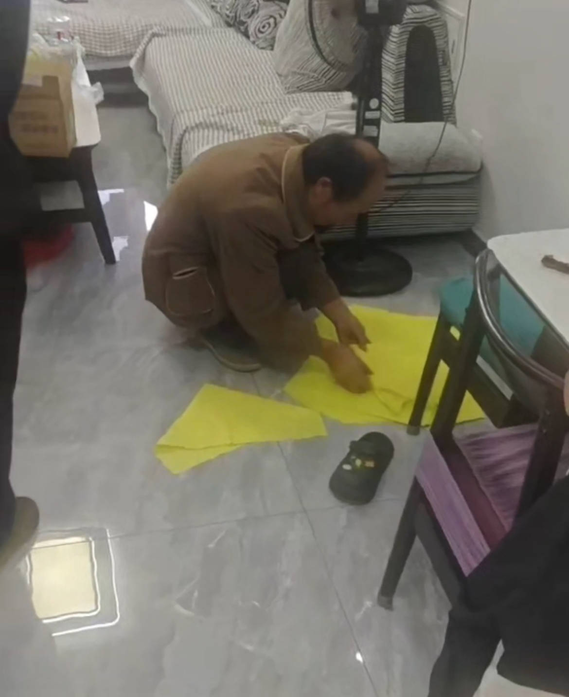 疑因离婚多年的前妻订婚<strong></p>
<p>买虚拟币赔钱</strong>,临沂一男子上门将其杀害,死者家属:检方已提起公诉