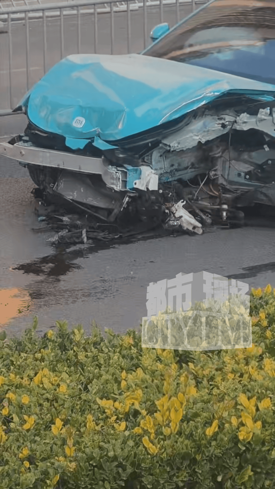 安徽一小米SU7撞翻几十米护栏<strong></p>
<p>虚拟币比赛</strong>,目击者称车辆前轮脱落后才刹停,当地交警回应