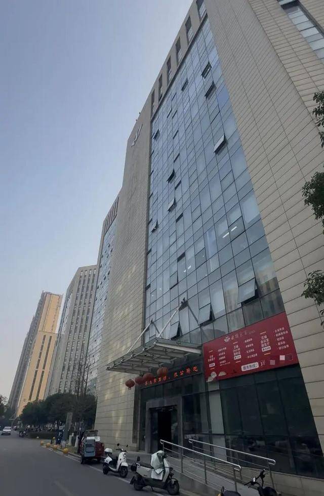 “催收大王”<strong></p>
<p>虚拟币大降</strong>，要被催收了？