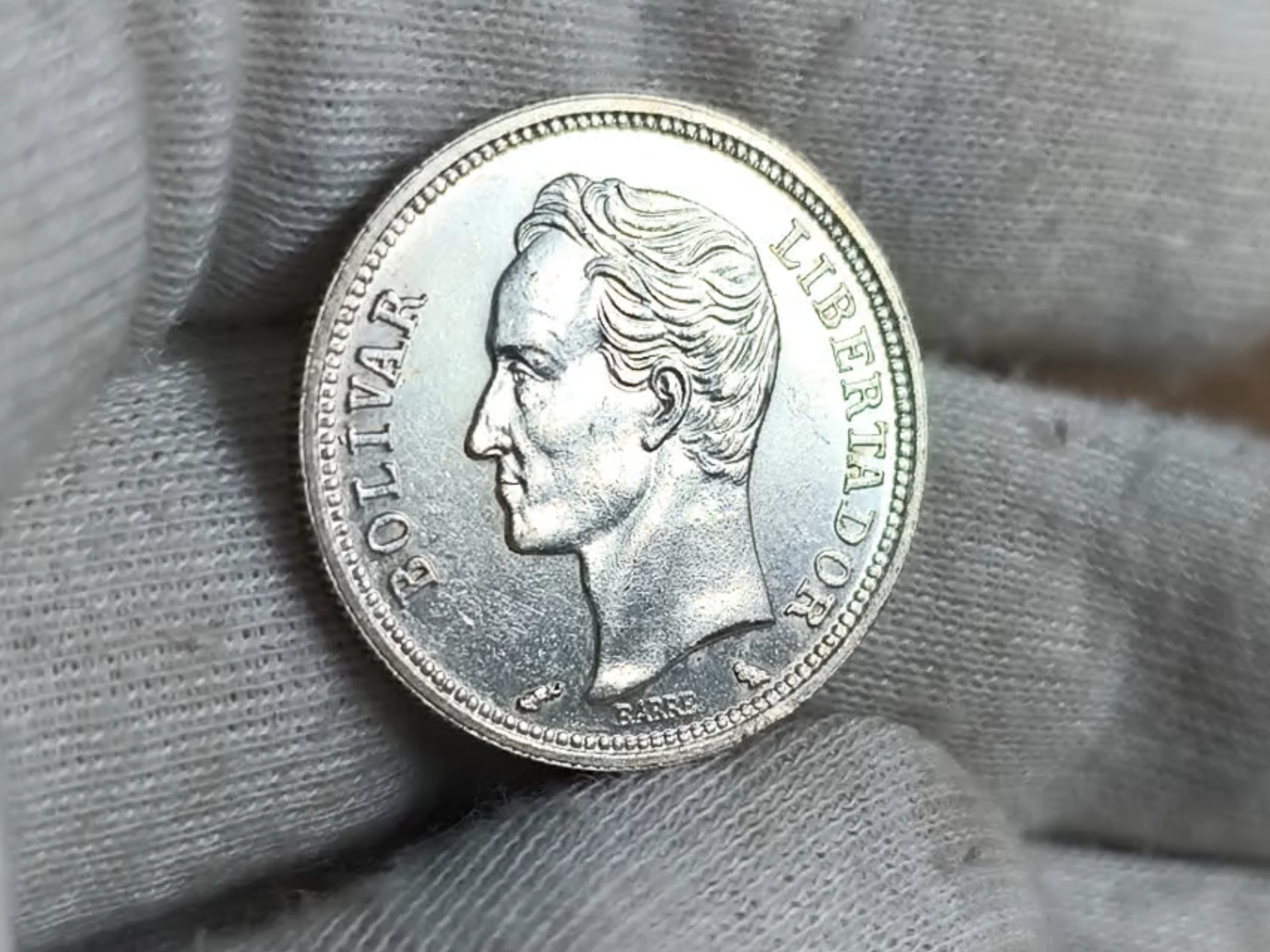 委内瑞拉货币贬值(委内瑞拉货币改革后继续贬值) 委内瑞拉货币贬值(委内瑞拉货币改革后继续贬值)